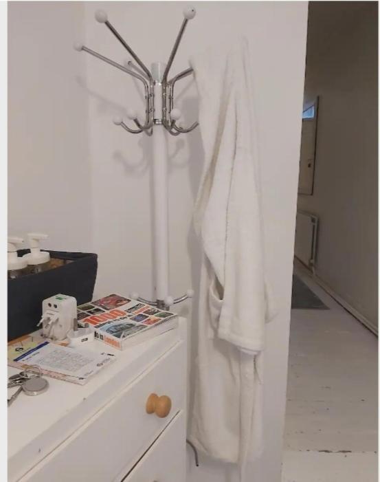 Centrel To London Single Bed Room Quiet Home With Host And Breakfast Esterno foto